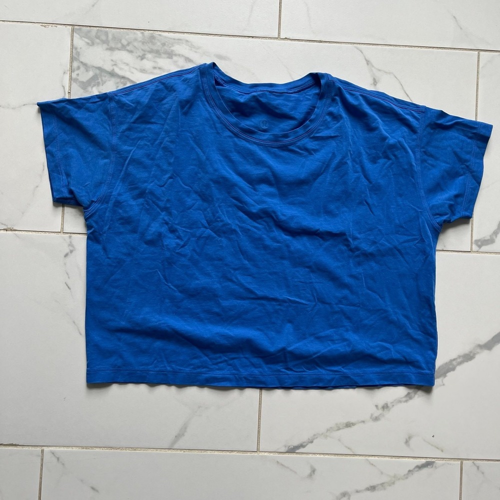 Lululemon Cates Tee Wild Bluebell color size 6